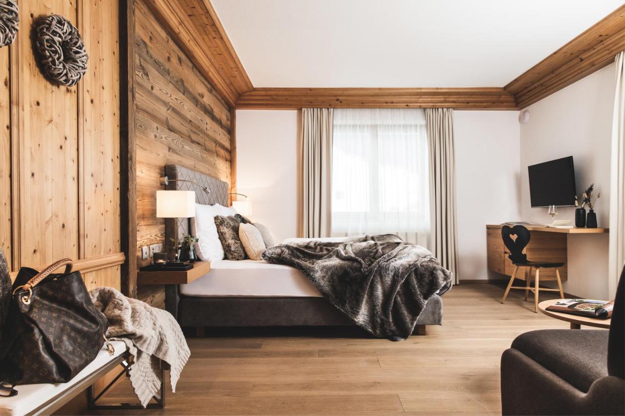 Alpines Gourmet Hotel Montanara Flachau Bagian luar foto