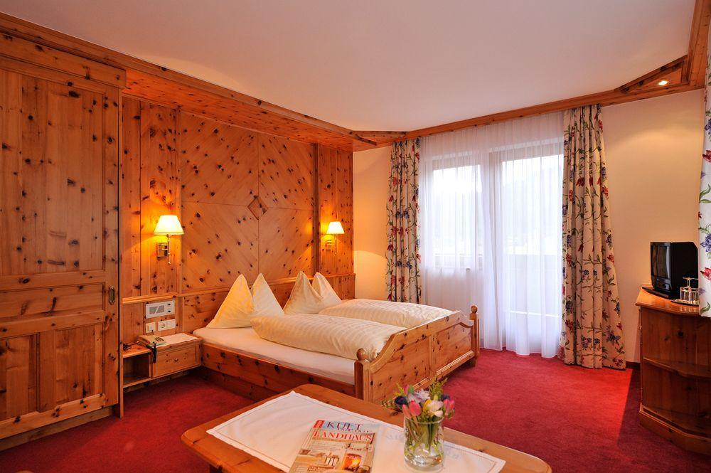 Alpines Gourmet Hotel Montanara Flachau Bagian luar foto